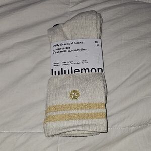Lululemon Daily Essentials Socks!! LTIV/GOLD Sz XL Shimmer! Crew Length